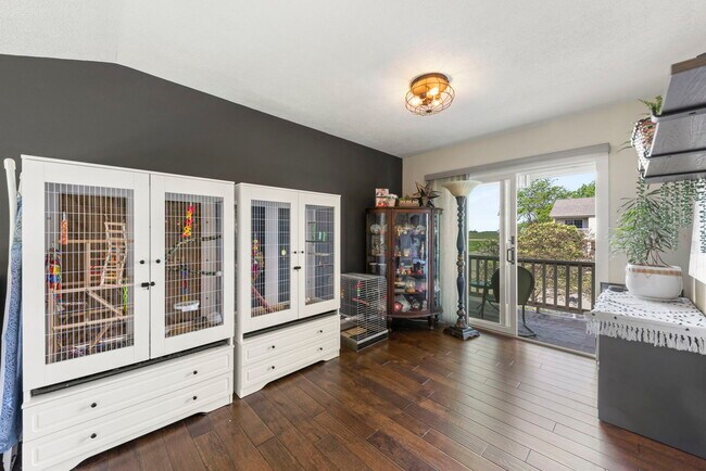 Building Photo - 1264 Bellevue Dr