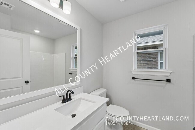 Building Photo - 1017 Redwood Creek Dr