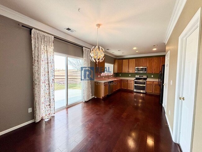 Building Photo - 16800 E Hollow Horn Ave