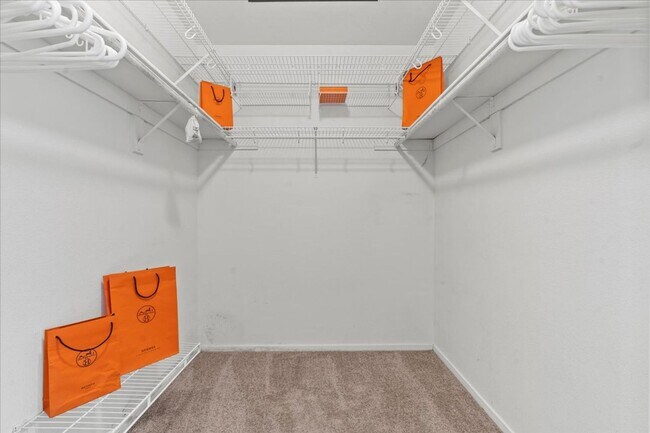 Building Photo - Bright, Modern 2 Bedroom Upstairs Condo, Community Pool, Gated, Covered Parking