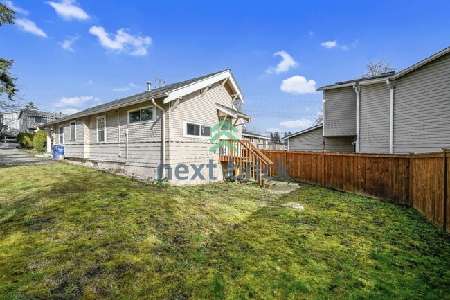 Building Photo - 3 BED & 2 BATH SINGLE FAMILY HOUSE FOR RENT