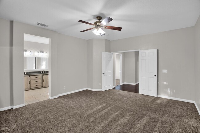 Building Photo - 409 Sutro Ct