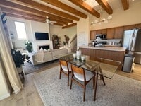 Building Photo - 772 Viento Cir