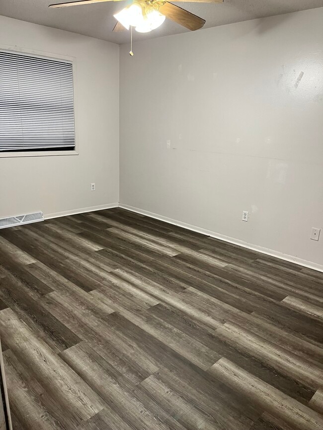 Building Photo - 1308 E 29th St