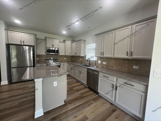 Building Photo - 14334 Lunenburg Ln