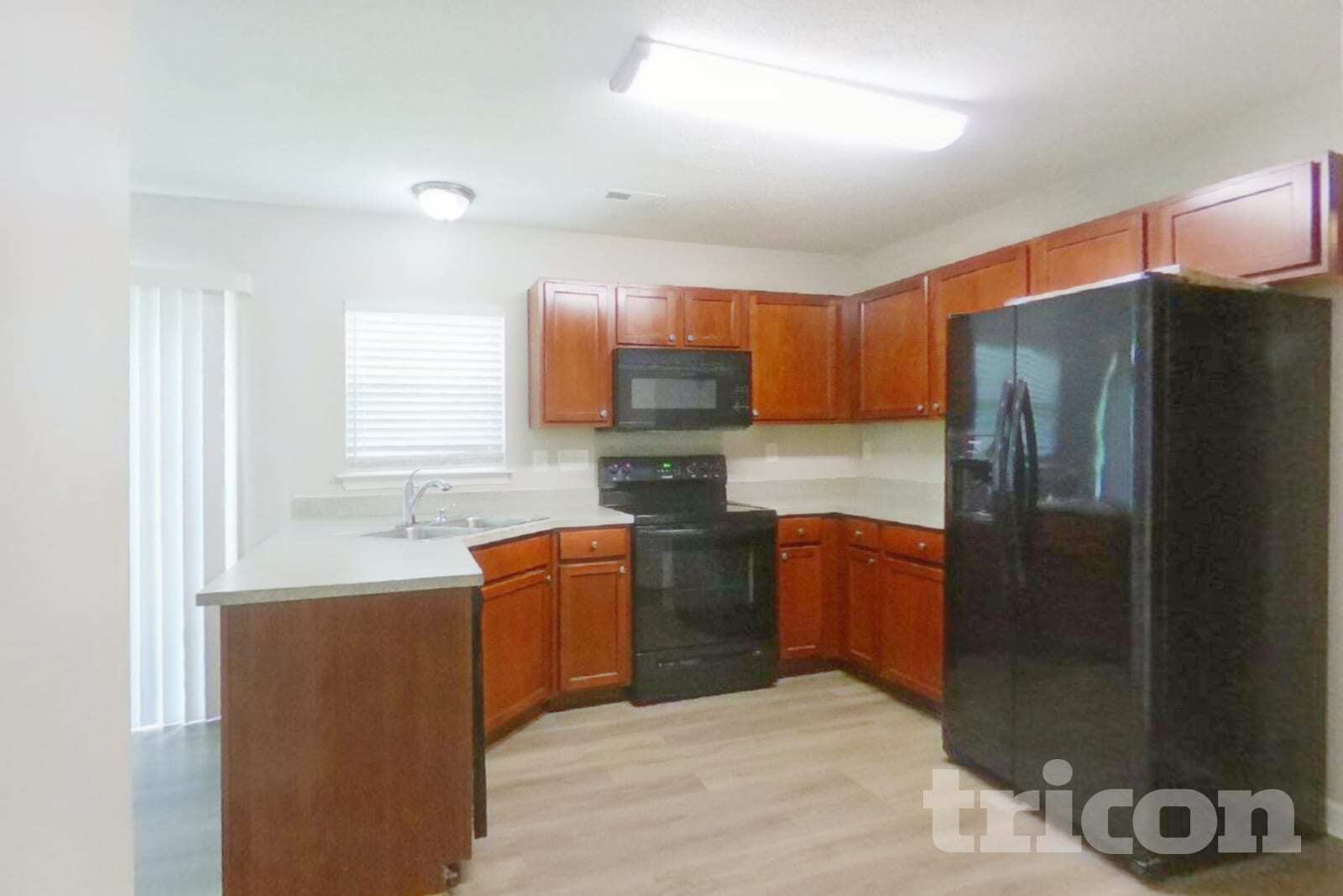 Building Photo - 911 Woodington Ln