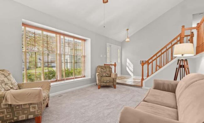 Building Photo - 12909 Summer Hill Dr