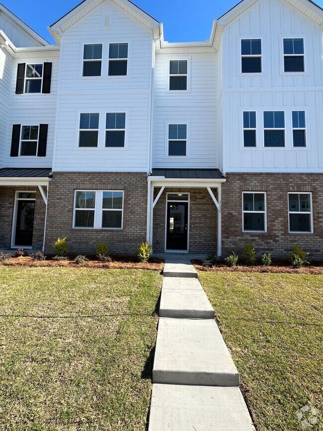 Building Photo - Beautiful Brand-New Home Wescott Plantation~