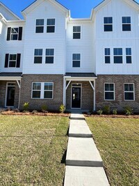 Building Photo - Beautiful Brand-New Home Wescott Plantation~