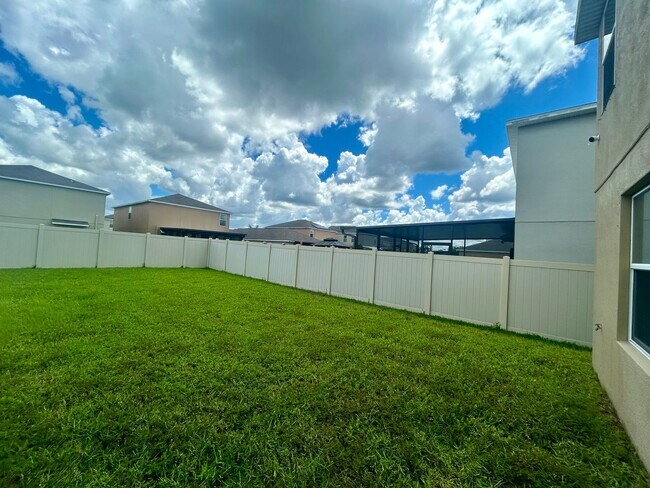 Building Photo - 17345 White Mangrove Dr