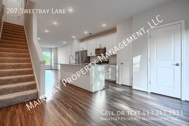 Building Photo - 207 Sweetbay Ln