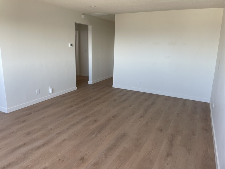 View from living room towards hallways - 1039 6th St