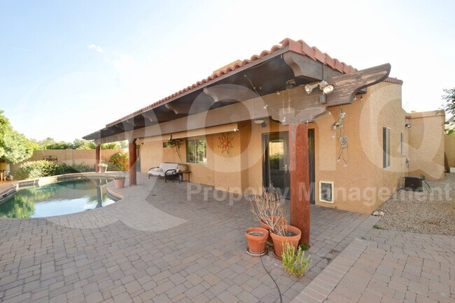 Building Photo - Beautiful Phoenix Property!