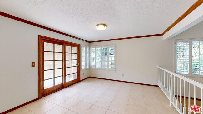 Building Photo - 7814 Woodhall Ave