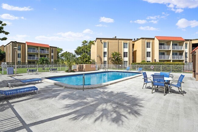 Building Photo - 4910 NW 79th Ave