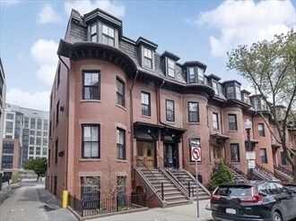 Building Photo - 70 E Brookline St