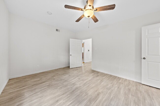 Building Photo - 301 Tatum Rd