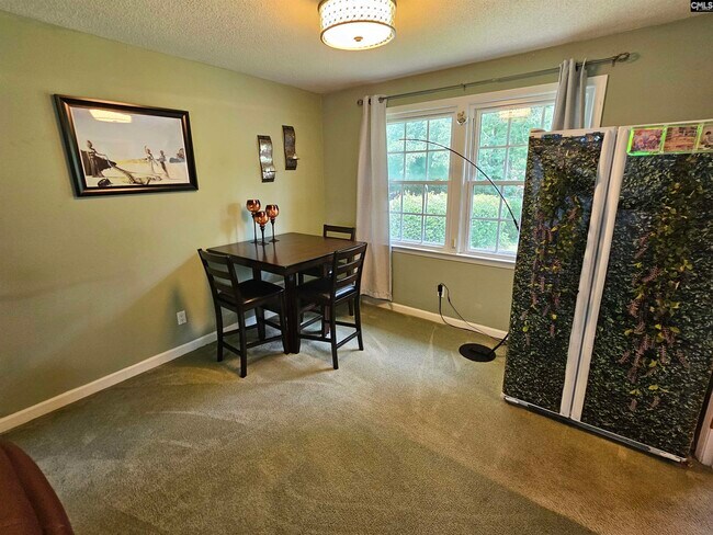 Building Photo - 625 Challedon Dr