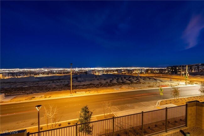 Building Photo - 1592 Pacific Baza St