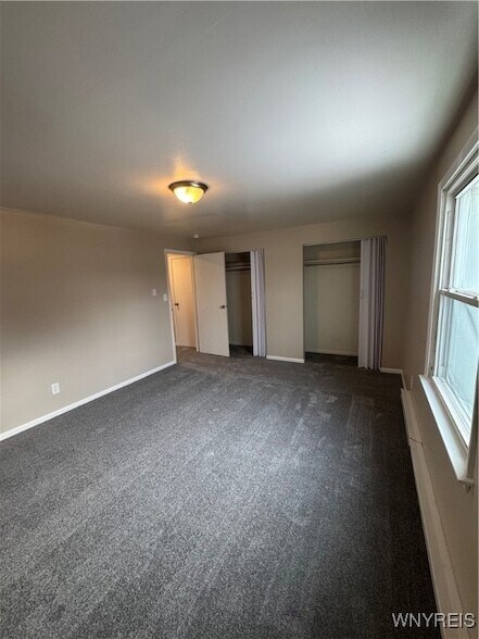 Building Photo - 109 Ensign Ave