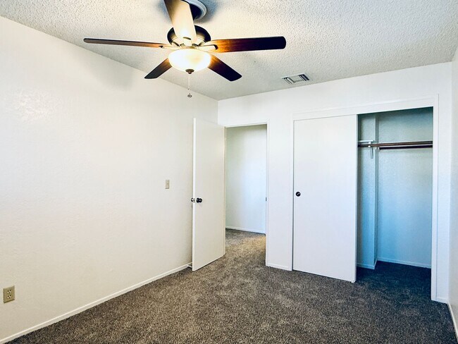 Building Photo - AVAILABLE NOW!!!