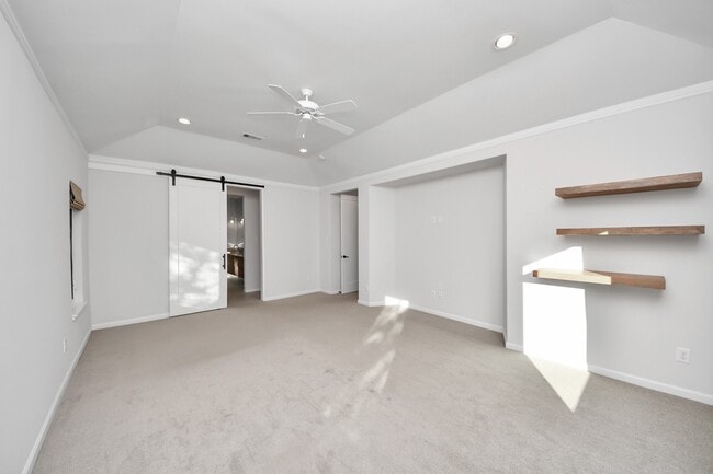 Building Photo - 1715 Maravilla Dr