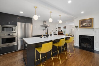 Building Photo - 23 Mt Vernon St