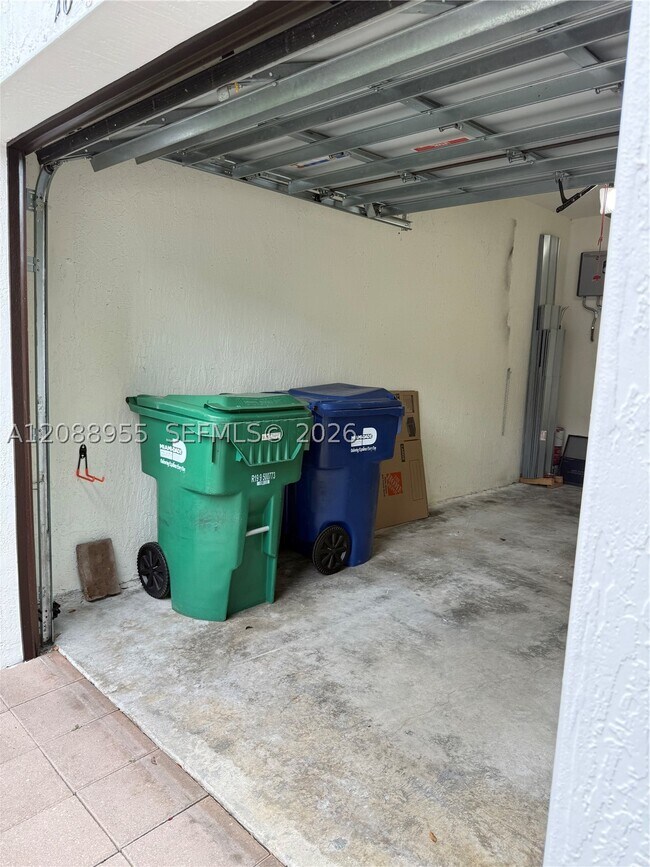 Building Photo - 16004 NW 91st Ct