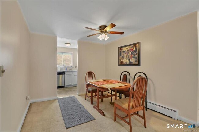 Building Photo - 43 Carillon Dr
