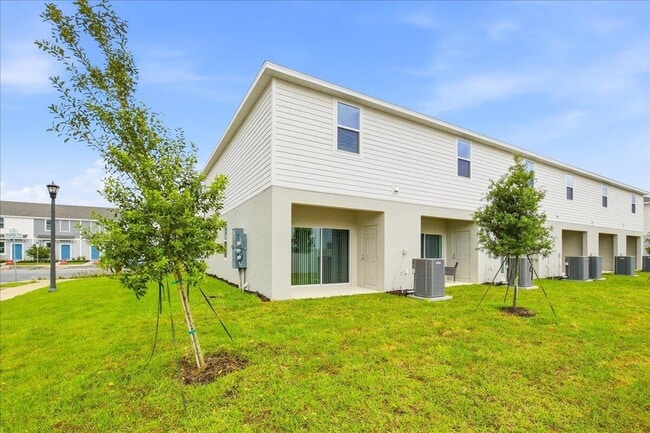 Building Photo - 2907 Skyline Lp