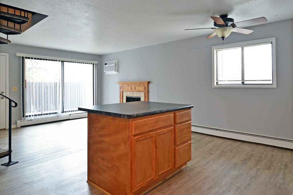 Building Photo - 7306 72nd Ln N