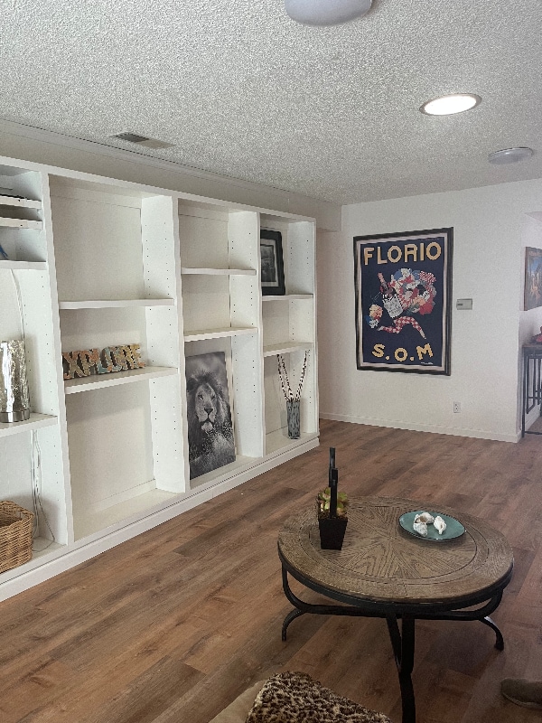 Building Photo - 6891 Pasado Rd