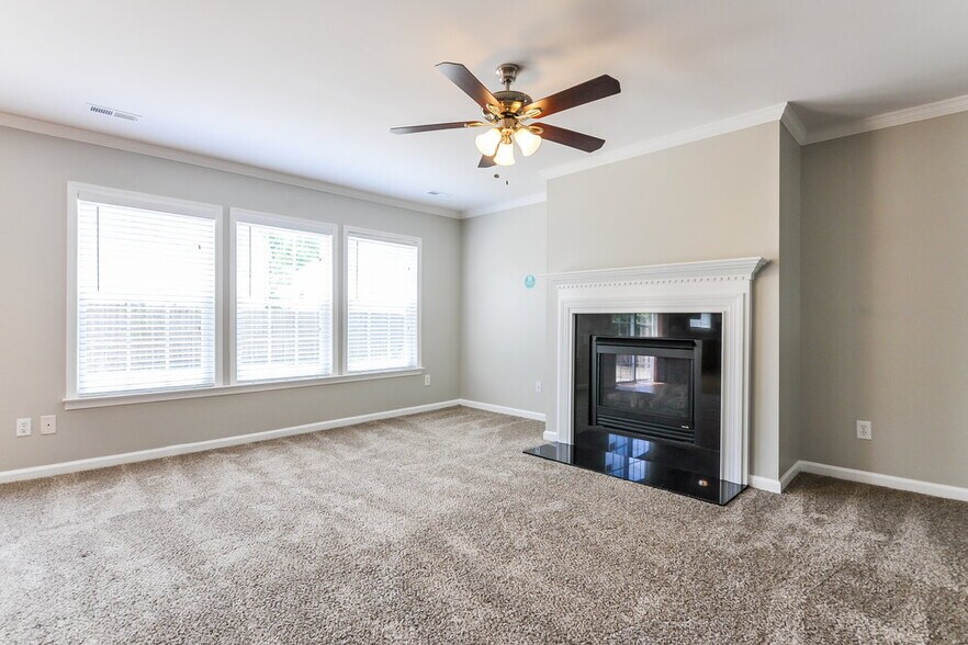 Building Photo - 4028 Oatgrass Ln