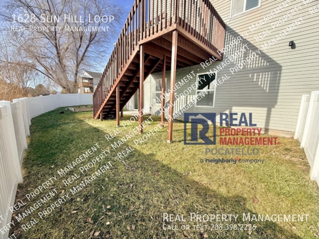 Building Photo - 1628 Sun Hill Loop