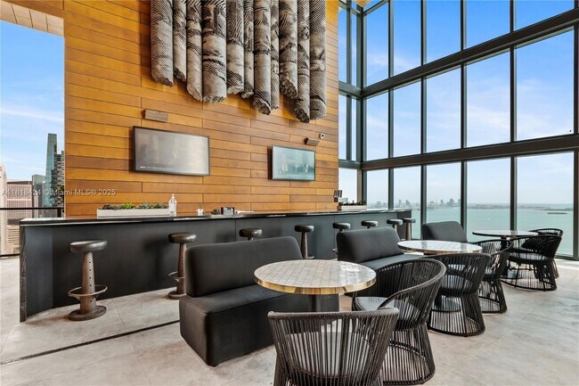 Building Photo - 1451 Brickell Ave