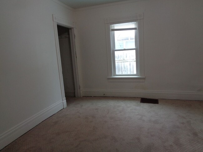 Building Photo - 1435 S 9th Street