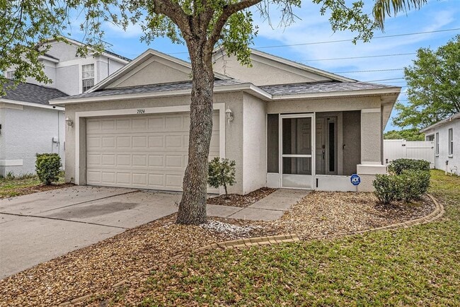 Building Photo - 7924 Carriage Pointe Dr