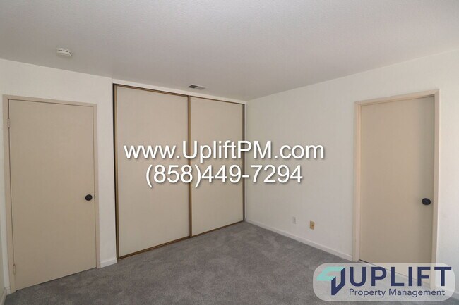 Building Photo - 1337 Serena Cir