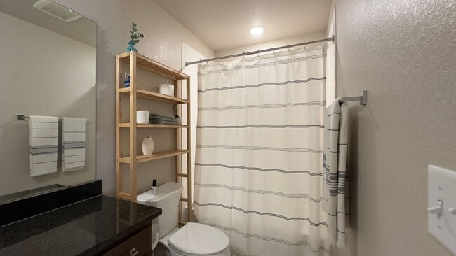 Building Photo - Great Townhome in Timnath Lakes