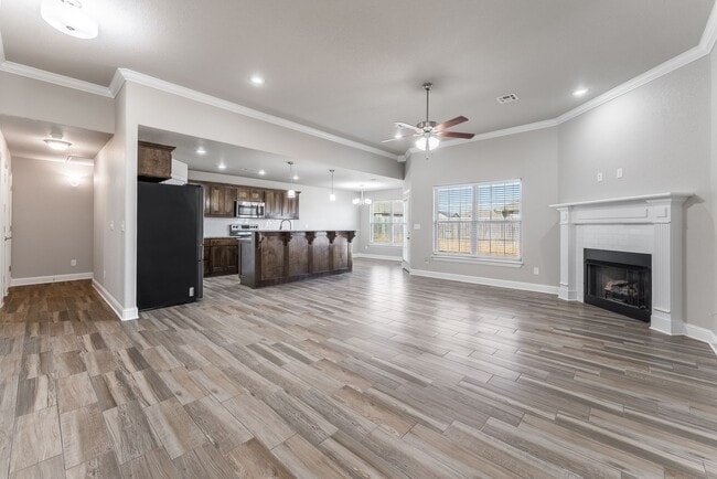 Building Photo - Spacious 4-Bedroom Home with Open Layout & Fenced Backyard in Pea Ridge