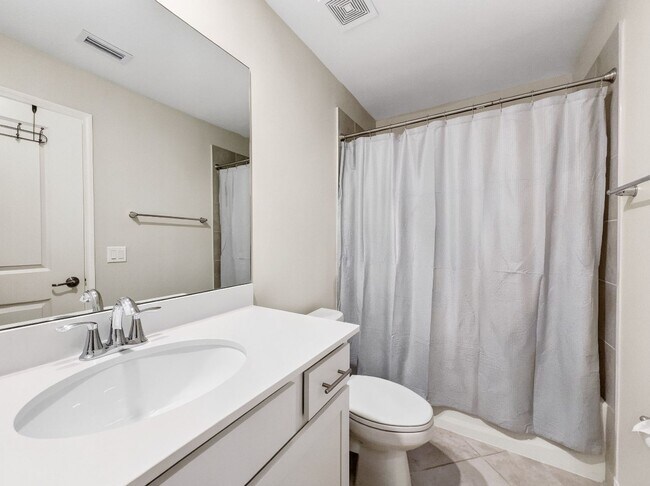 Building Photo - 5807 Double Eagle Cir