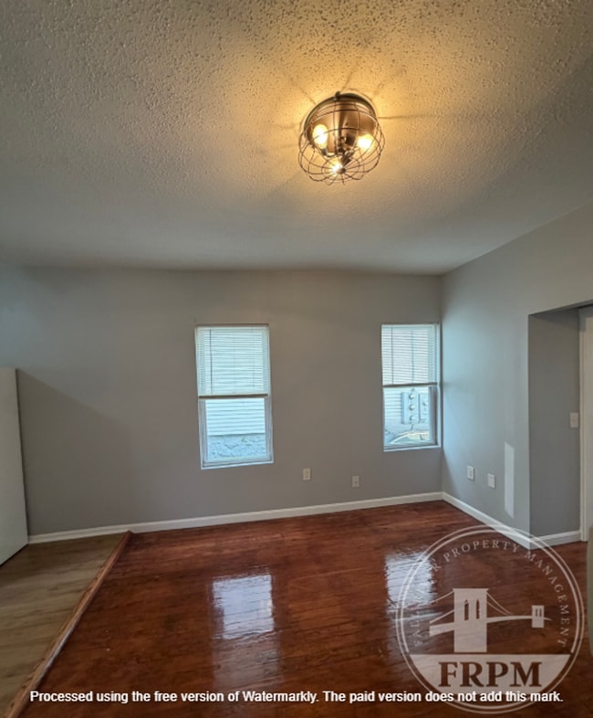 Building Photo - 1879 N Main St