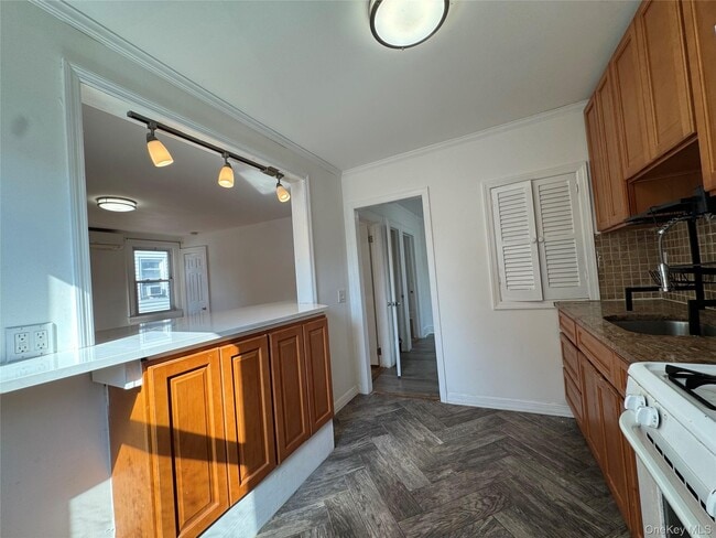 Building Photo - 267 Plainfield Ave