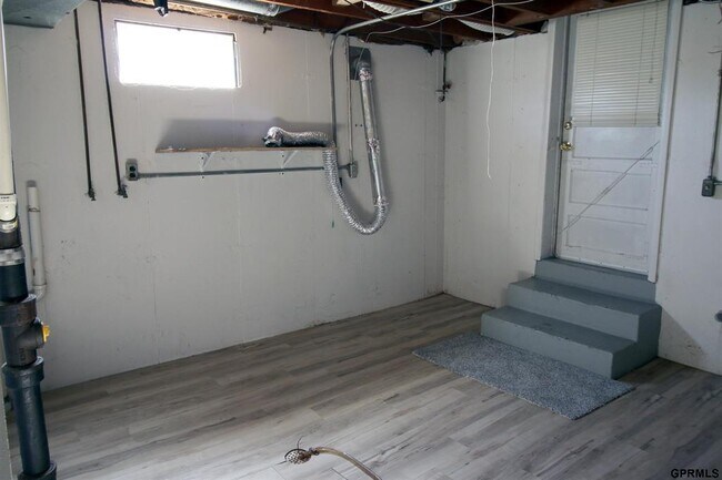 Building Photo - 7220 Blue Ridge Dr