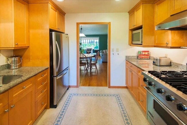 Building Photo - 2 bedroom in Seattle WA 98115
