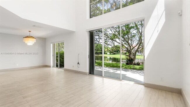 Building Photo - 909 Garnet Cir