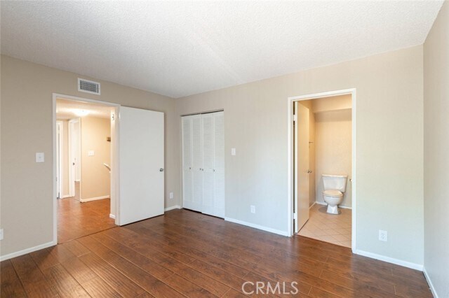 Building Photo - 569 Palm Dr