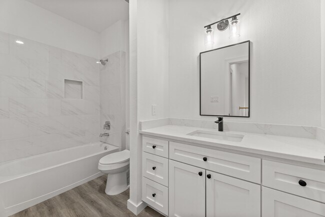 Building Photo - 256 Capetown Way