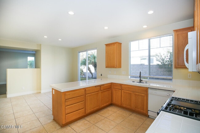 Building Photo - 1129 Azalea Way