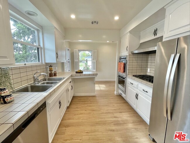 Building Photo - 3702 Sawtelle Blvd